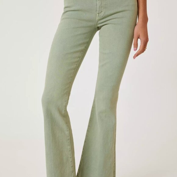 MOTHER The Weekender Fray Iceberg Green Mid-Rise Flare Jeans Size 28 - Picture 2 of 11